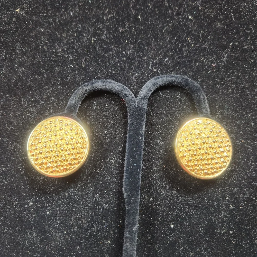 Joan Rivers Gold Tone Textured Caviar Bead Round Clip On Button Earrings Vintage
